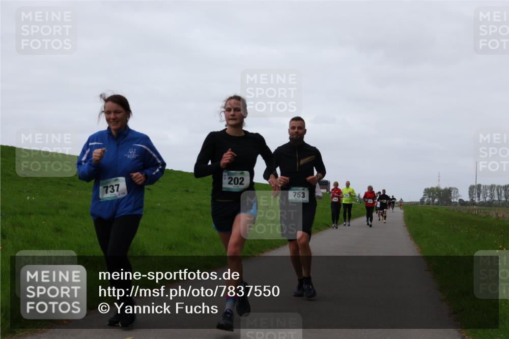 04.05.2025 - 8. Wedeler Halbmarathon Yannick Fuchs http://msf.ph/oto/7837550 04.05.2025 11:24:48 Laufen 737, 202, 753 meine-sportfotos.de