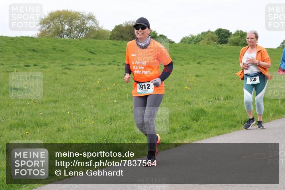 04.05.2025 - 8. Wedeler Halbmarathon Lena Gebhardt http://msf.ph/oto/7837564 04.05.2025 11:34:45 Laufen 912, 830 meine-sportfotos.de