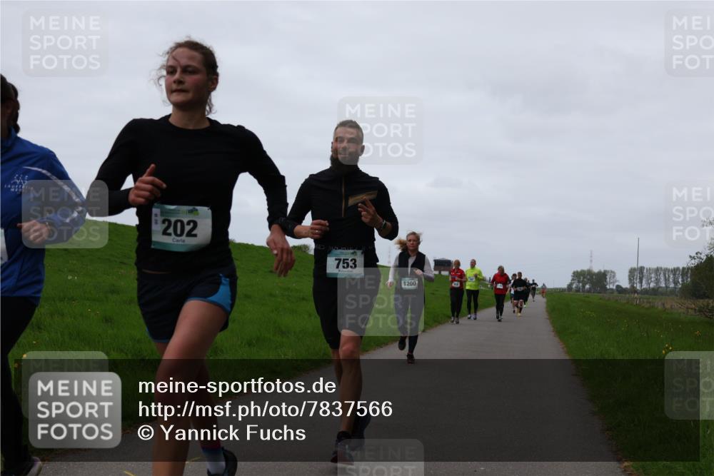 04.05.2025 - 8. Wedeler Halbmarathon Yannick Fuchs http://msf.ph/oto/7837566 04.05.2025 11:24:49 Laufen 202, 753, 1200 meine-sportfotos.de