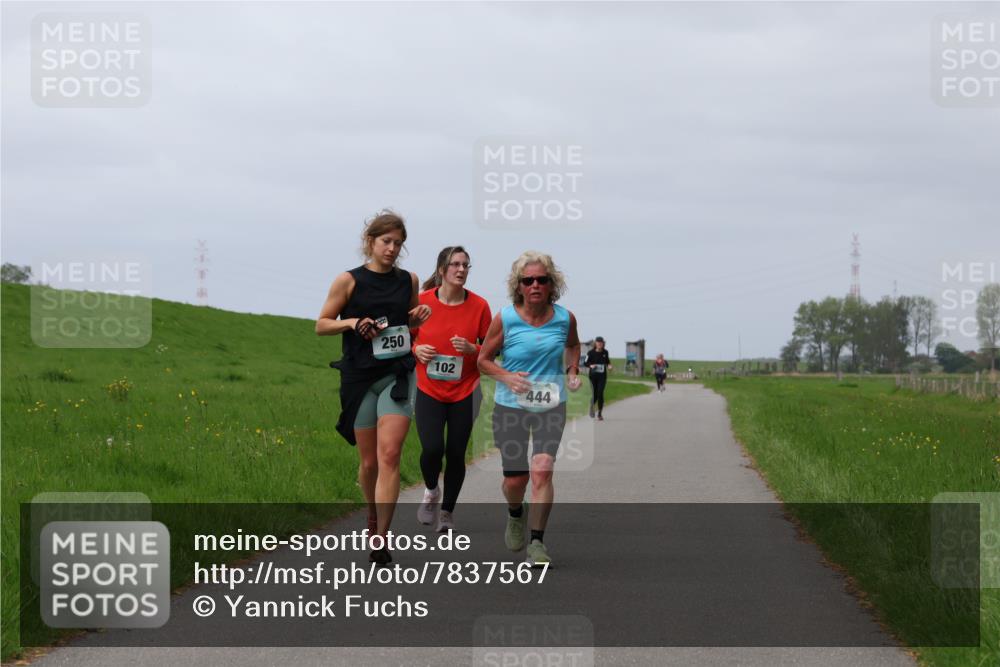 04.05.2025 - 8. Wedeler Halbmarathon Yannick Fuchs http://msf.ph/oto/7837567 04.05.2025 12:00:59 Laufen 250, 102, 444 meine-sportfotos.de