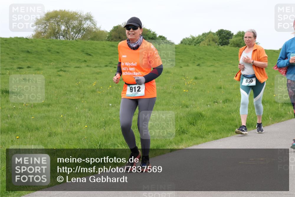 04.05.2025 - 8. Wedeler Halbmarathon Lena Gebhardt http://msf.ph/oto/7837569 04.05.2025 11:34:45 Laufen 912, 830 meine-sportfotos.de