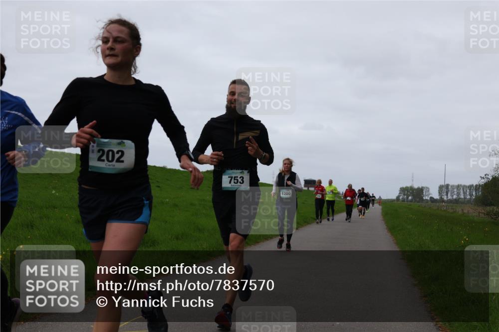 04.05.2025 - 8. Wedeler Halbmarathon Yannick Fuchs http://msf.ph/oto/7837570 04.05.2025 11:24:49 Laufen 202, 753, 1200 meine-sportfotos.de