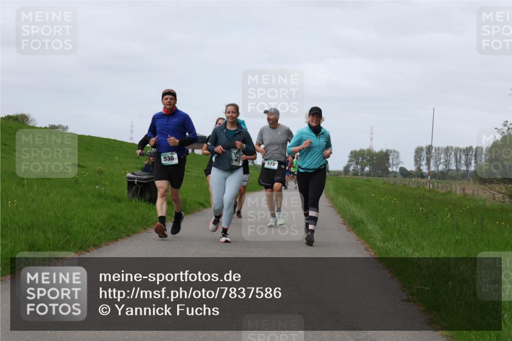 04.05.2025 - 8. Wedeler Halbmarathon Yannick Fuchs http://msf.ph/oto/7837586 04.05.2025 11:46:21 Laufen 530, 572 meine-sportfotos.de