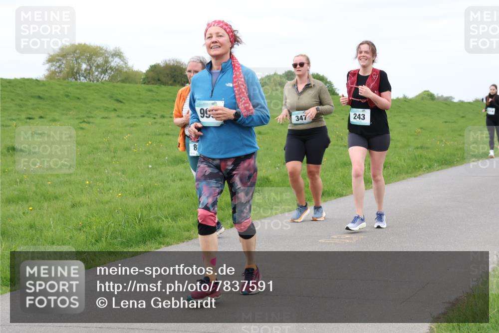 04.05.2025 - 8. Wedeler Halbmarathon Lena Gebhardt http://msf.ph/oto/7837591 04.05.2025 11:34:47 Laufen 8, 99, 347, 243, 1141 meine-sportfotos.de