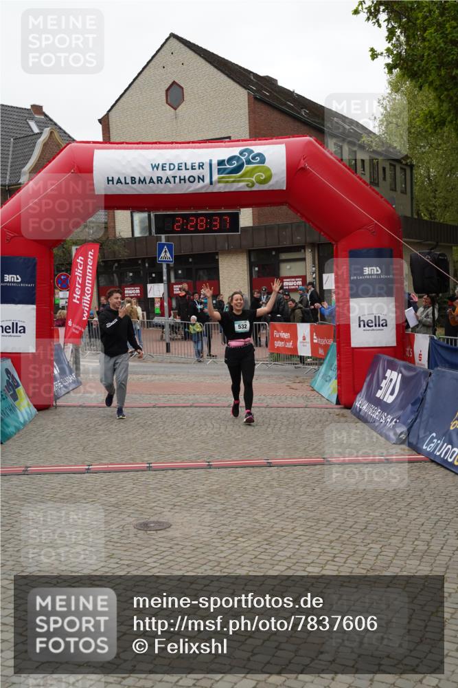 04.05.2025 - 8. Wedeler Halbmarathon Felixshl http://msf.ph/oto/7837606 04.05.2025 12:28:35 Ziel 532 meine-sportfotos.de