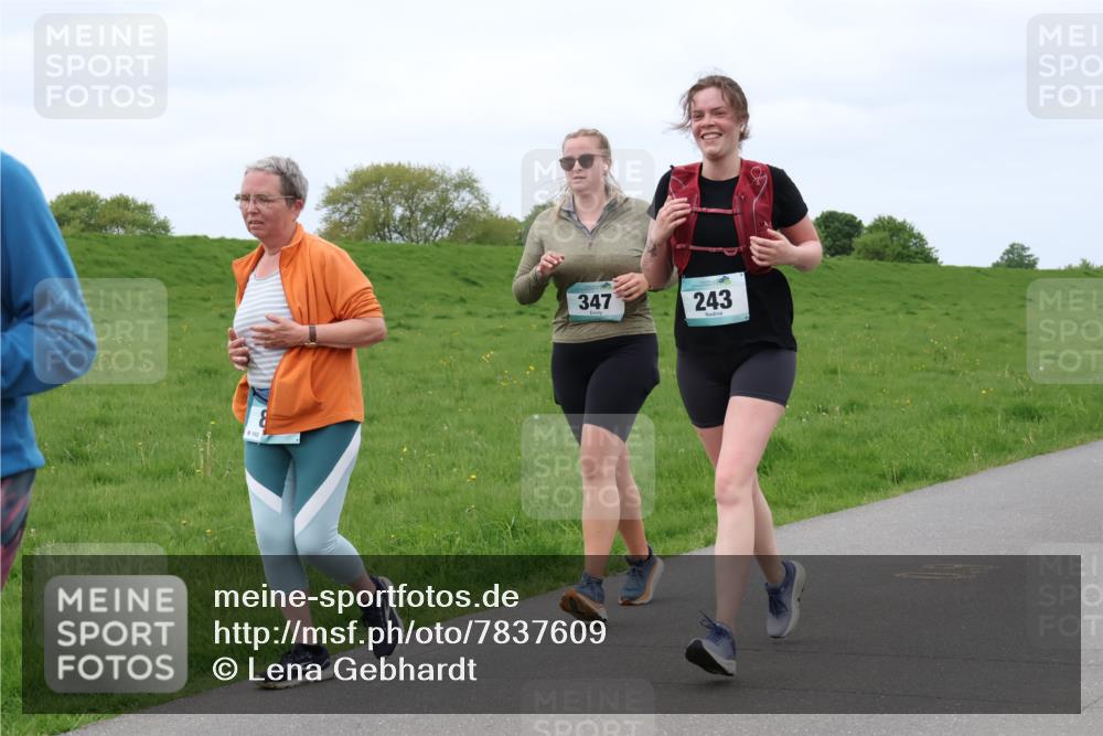 04.05.2025 - 8. Wedeler Halbmarathon Lena Gebhardt http://msf.ph/oto/7837609 04.05.2025 11:34:48 Laufen 347, 243 meine-sportfotos.de