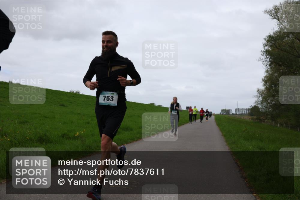 04.05.2025 - 8. Wedeler Halbmarathon Yannick Fuchs http://msf.ph/oto/7837611 04.05.2025 11:24:50 Laufen 753, 1200 meine-sportfotos.de