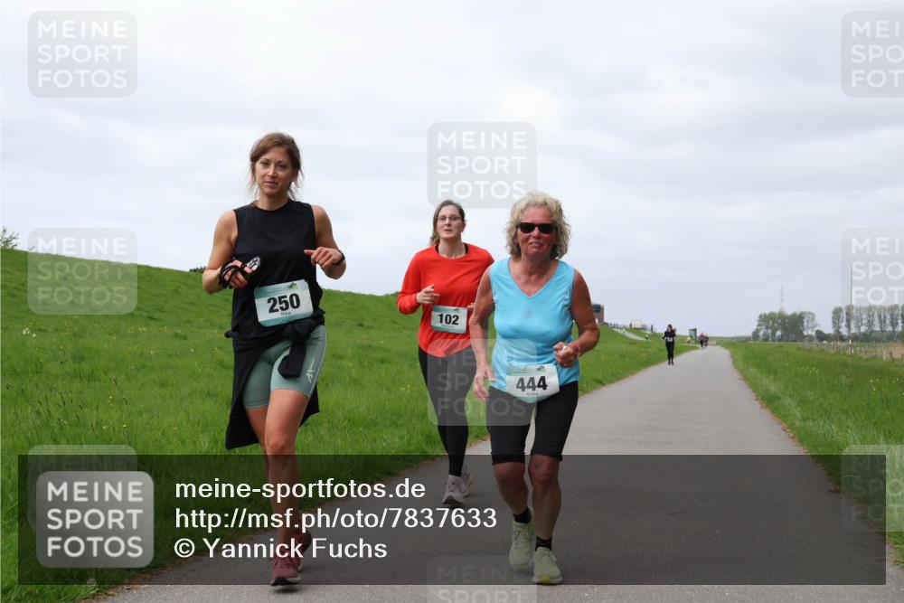 04.05.2025 - 8. Wedeler Halbmarathon Yannick Fuchs http://msf.ph/oto/7837633 04.05.2025 12:01:04 Laufen 250, 102, 444 meine-sportfotos.de