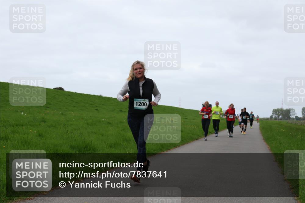 04.05.2025 - 8. Wedeler Halbmarathon Yannick Fuchs http://msf.ph/oto/7837641 04.05.2025 11:24:51 Laufen 1200 meine-sportfotos.de