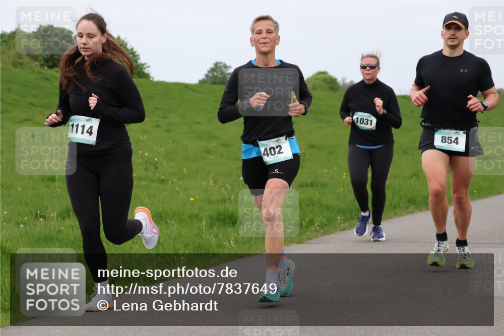 04.05.2025 - 8. Wedeler Halbmarathon Lena Gebhardt http://msf.ph/oto/7837649 04.05.2025 11:34:52 Laufen 1114, 402, 1031, 854 meine-sportfotos.de