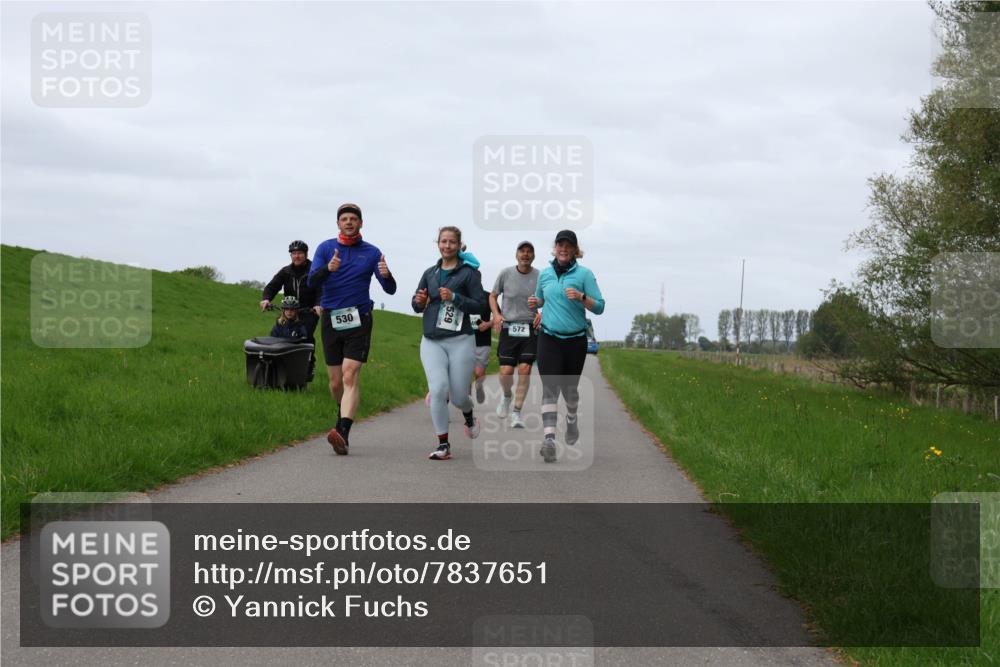 04.05.2025 - 8. Wedeler Halbmarathon Yannick Fuchs http://msf.ph/oto/7837651 04.05.2025 11:46:22 Laufen 530, 572 meine-sportfotos.de