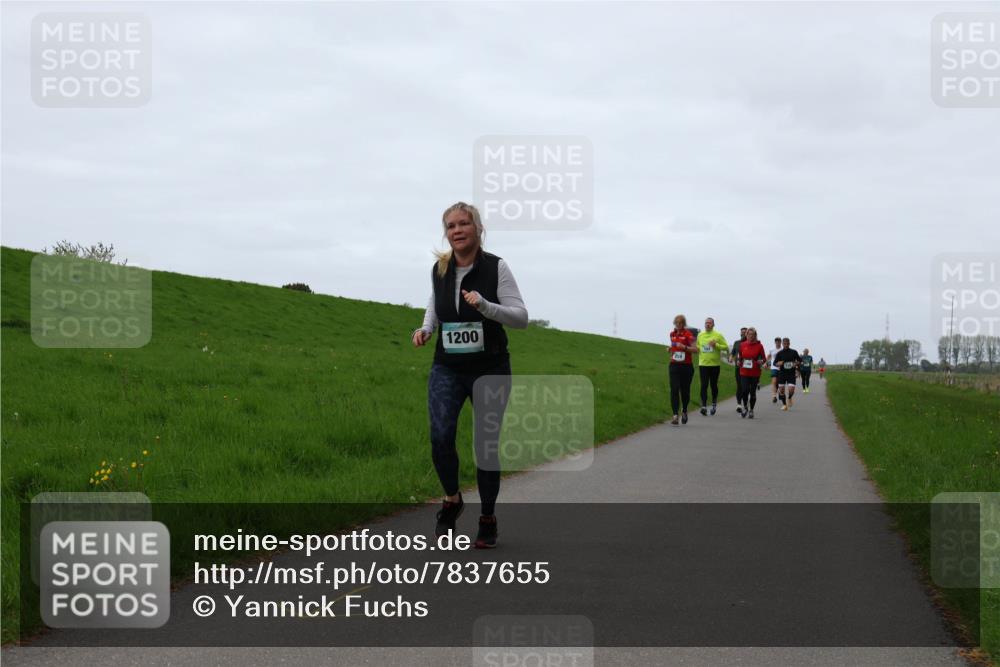 04.05.2025 - 8. Wedeler Halbmarathon Yannick Fuchs http://msf.ph/oto/7837655 04.05.2025 11:24:51 Laufen 1200 meine-sportfotos.de