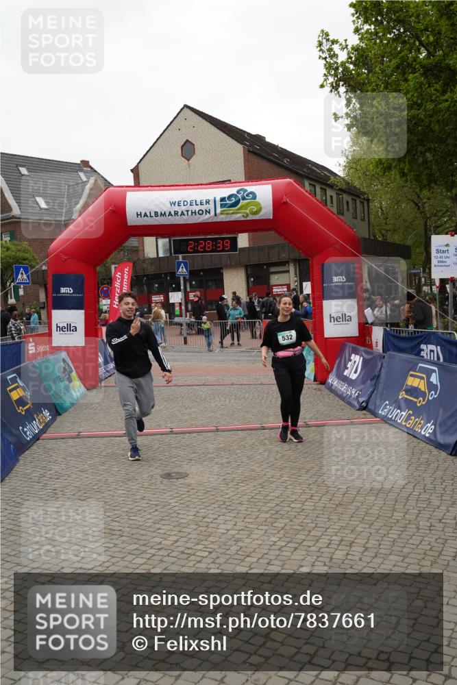 04.05.2025 - 8. Wedeler Halbmarathon Felixshl http://msf.ph/oto/7837661 04.05.2025 12:28:37 Ziel 532 meine-sportfotos.de