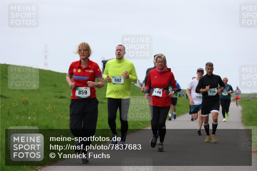 04.05.2025 - 8. Wedeler Halbmarathon Yannick Fuchs http://msf.ph/oto/7837683 04.05.2025 11:24:53 Laufen 859, 592, 1146, 933, 736, 709 meine-sportfotos.de