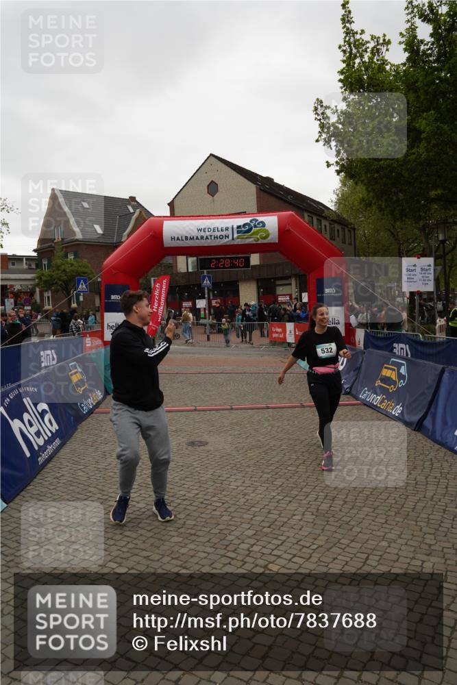 04.05.2025 - 8. Wedeler Halbmarathon Felixshl http://msf.ph/oto/7837688 04.05.2025 12:28:38 Ziel 532 meine-sportfotos.de