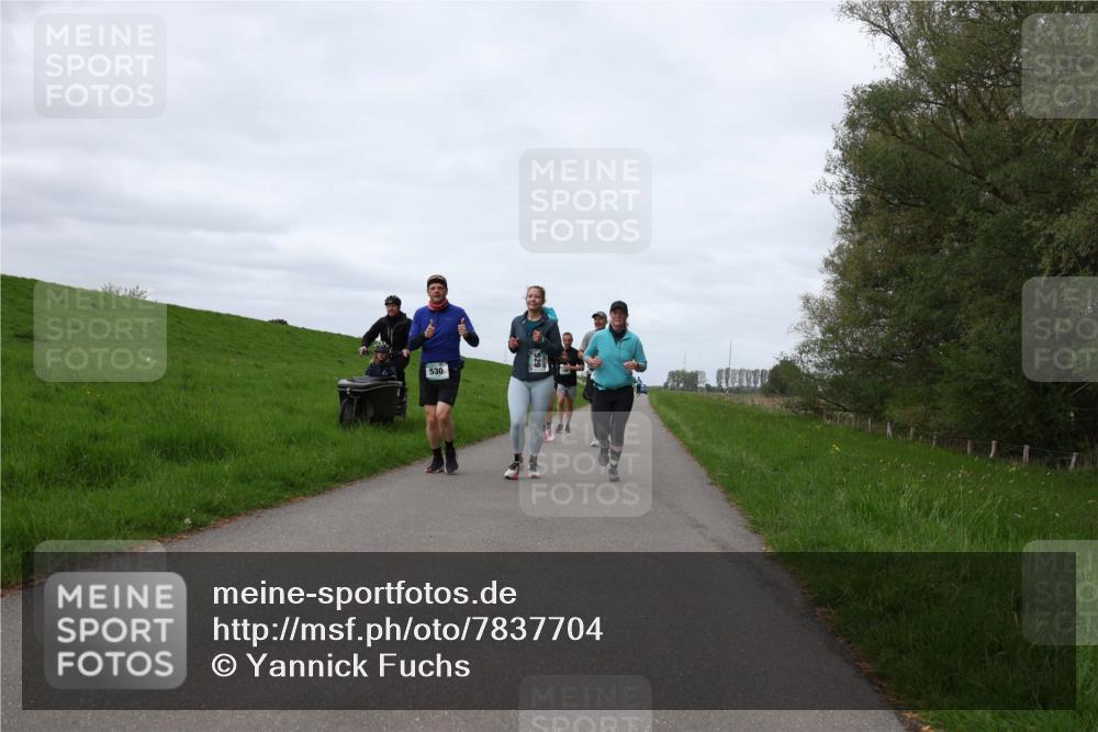 04.05.2025 - 8. Wedeler Halbmarathon Yannick Fuchs http://msf.ph/oto/7837704 04.05.2025 11:46:23 Laufen 530 meine-sportfotos.de