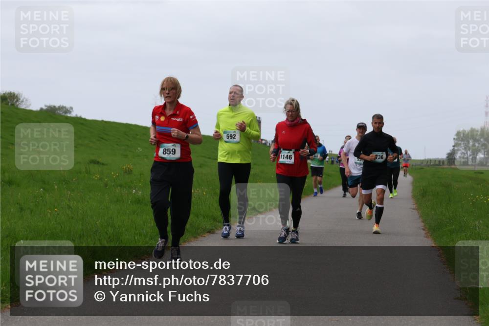 04.05.2025 - 8. Wedeler Halbmarathon Yannick Fuchs http://msf.ph/oto/7837706 04.05.2025 11:24:53 Laufen 859, 592, 1146, 736 meine-sportfotos.de