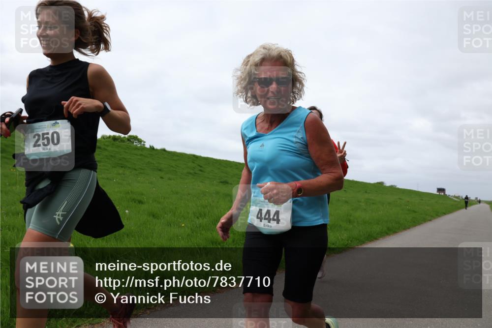 04.05.2025 - 8. Wedeler Halbmarathon Yannick Fuchs http://msf.ph/oto/7837710 04.05.2025 12:01:06 Laufen 250, 444 meine-sportfotos.de