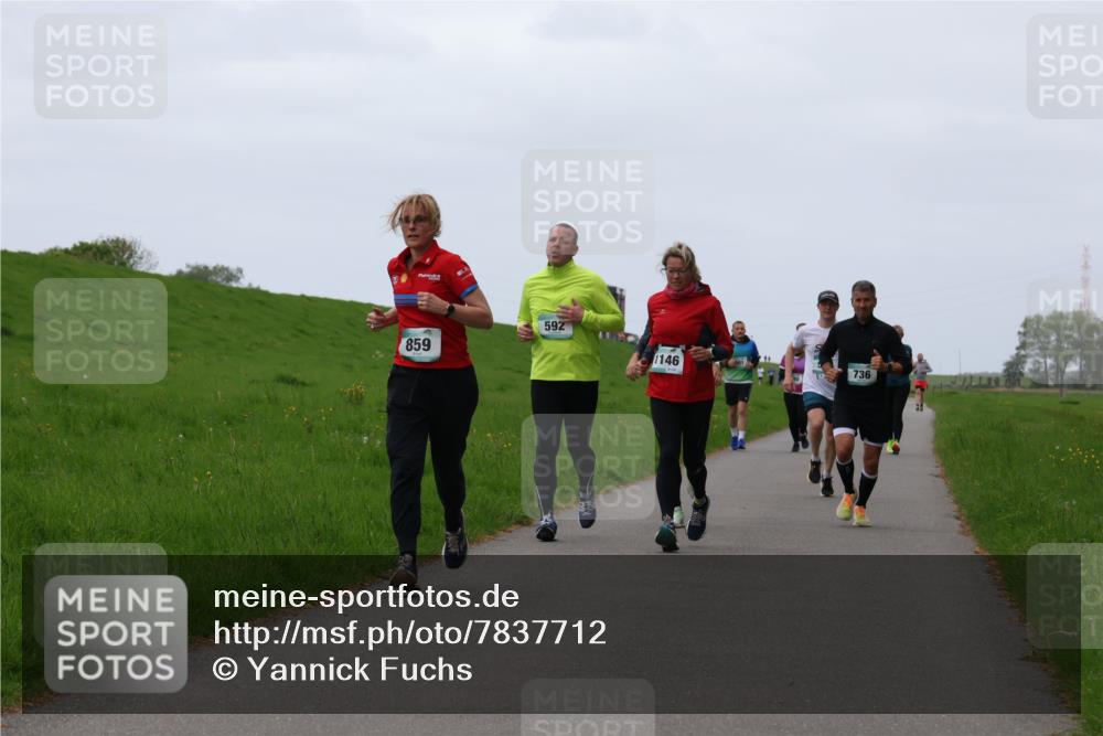 04.05.2025 - 8. Wedeler Halbmarathon Yannick Fuchs http://msf.ph/oto/7837712 04.05.2025 11:24:54 Laufen 859, 592, 1146, 736 meine-sportfotos.de