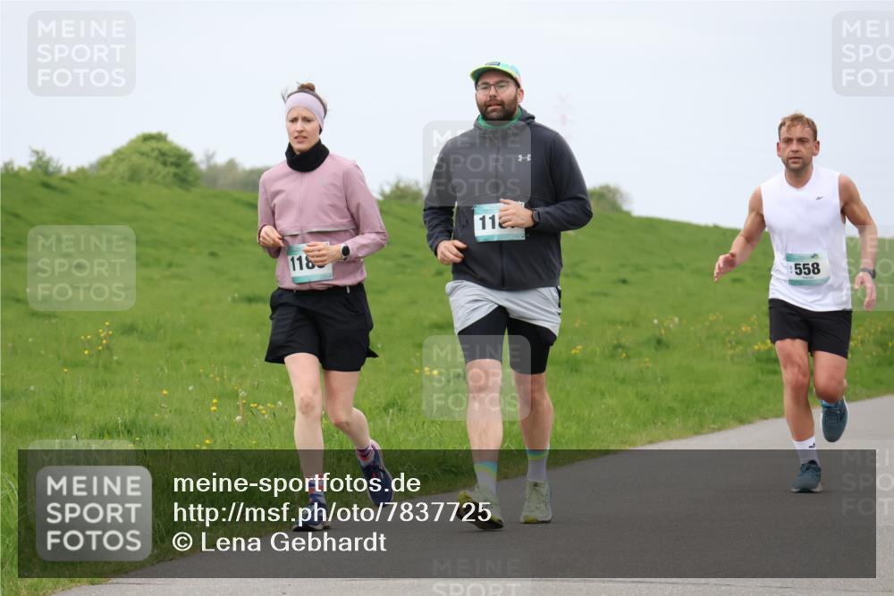 04.05.2025 - 8. Wedeler Halbmarathon Lena Gebhardt http://msf.ph/oto/7837725 04.05.2025 11:34:59 Laufen 118, 11, 558 meine-sportfotos.de