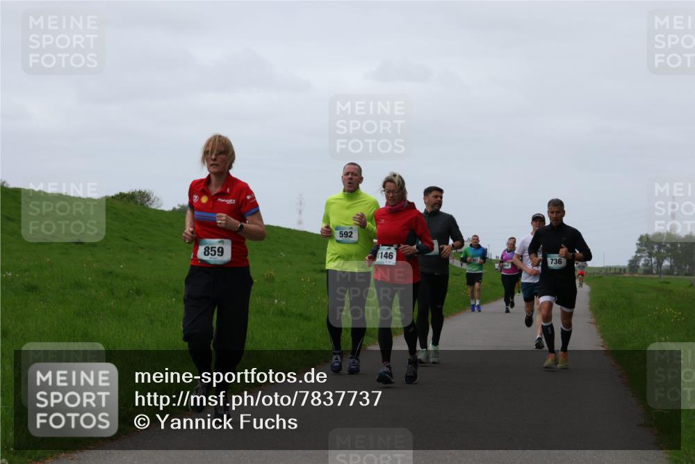 04.05.2025 - 8. Wedeler Halbmarathon Yannick Fuchs http://msf.ph/oto/7837737 04.05.2025 11:24:55 Laufen 859, 592, 1146, 736 meine-sportfotos.de