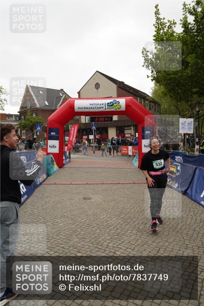 04.05.2025 - 8. Wedeler Halbmarathon Felixshl http://msf.ph/oto/7837749 04.05.2025 12:28:39 Ziel 532 meine-sportfotos.de