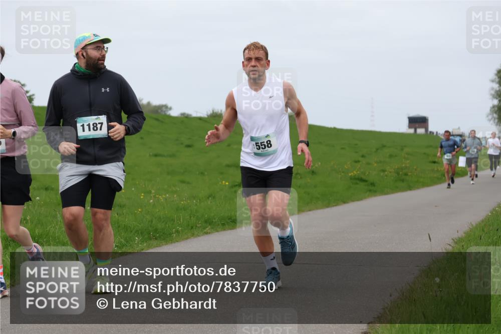 04.05.2025 - 8. Wedeler Halbmarathon Lena Gebhardt http://msf.ph/oto/7837750 04.05.2025 11:35:02 Laufen 1187, 558 meine-sportfotos.de