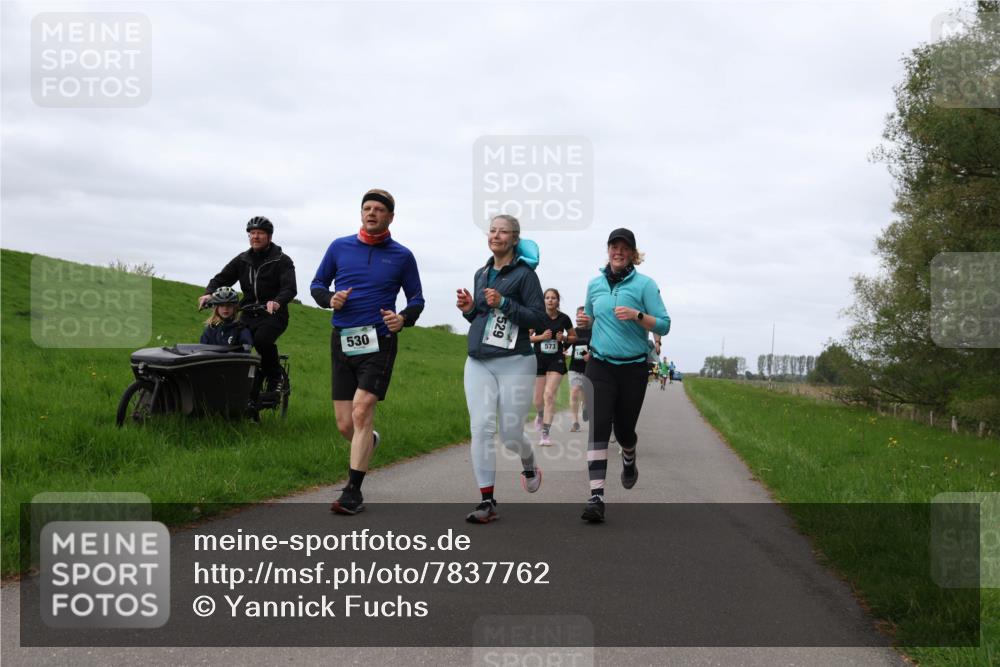 04.05.2025 - 8. Wedeler Halbmarathon Yannick Fuchs http://msf.ph/oto/7837762 04.05.2025 11:46:24 Laufen 530, 573 meine-sportfotos.de