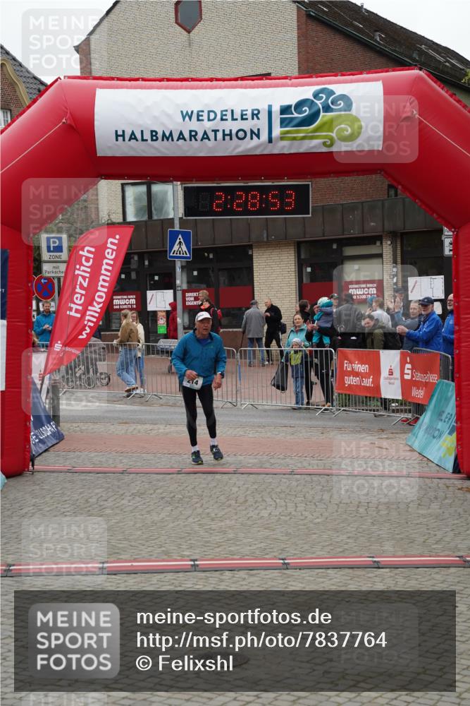 04.05.2025 - 8. Wedeler Halbmarathon Felixshl http://msf.ph/oto/7837764 04.05.2025 12:28:51 Ziel 214 meine-sportfotos.de