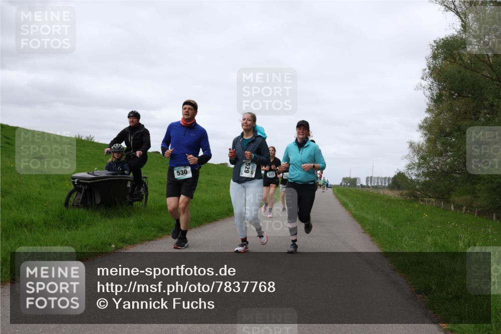 04.05.2025 - 8. Wedeler Halbmarathon Yannick Fuchs http://msf.ph/oto/7837768 04.05.2025 11:46:24 Laufen 530, 573 meine-sportfotos.de