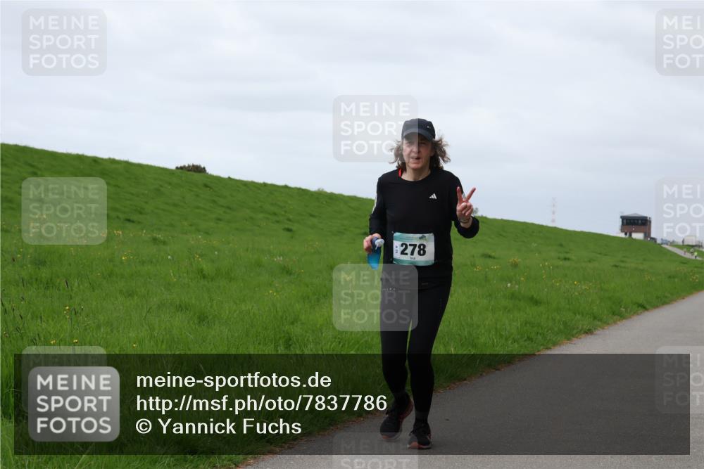 04.05.2025 - 8. Wedeler Halbmarathon Yannick Fuchs http://msf.ph/oto/7837786 04.05.2025 12:01:22 Laufen 278 meine-sportfotos.de
