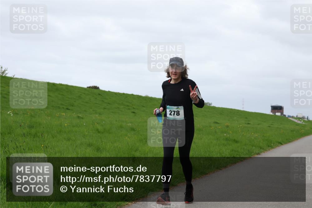 04.05.2025 - 8. Wedeler Halbmarathon Yannick Fuchs http://msf.ph/oto/7837797 04.05.2025 12:01:22 Laufen 278 meine-sportfotos.de