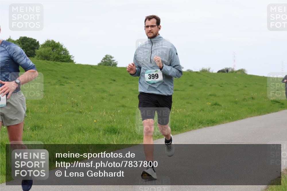 04.05.2025 - 8. Wedeler Halbmarathon Lena Gebhardt http://msf.ph/oto/7837800 04.05.2025 11:35:18 Laufen 399 meine-sportfotos.de