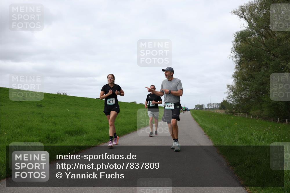 04.05.2025 - 8. Wedeler Halbmarathon Yannick Fuchs http://msf.ph/oto/7837809 04.05.2025 11:46:26 Laufen 573, 14, 572 meine-sportfotos.de