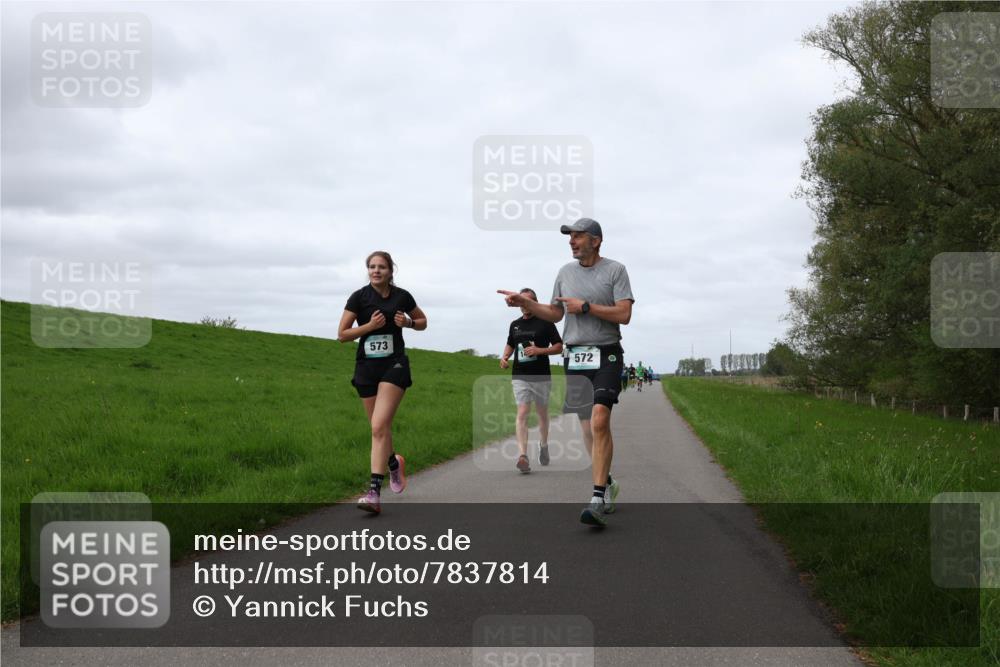 04.05.2025 - 8. Wedeler Halbmarathon Yannick Fuchs http://msf.ph/oto/7837814 04.05.2025 11:46:27 Laufen 573, 572 meine-sportfotos.de