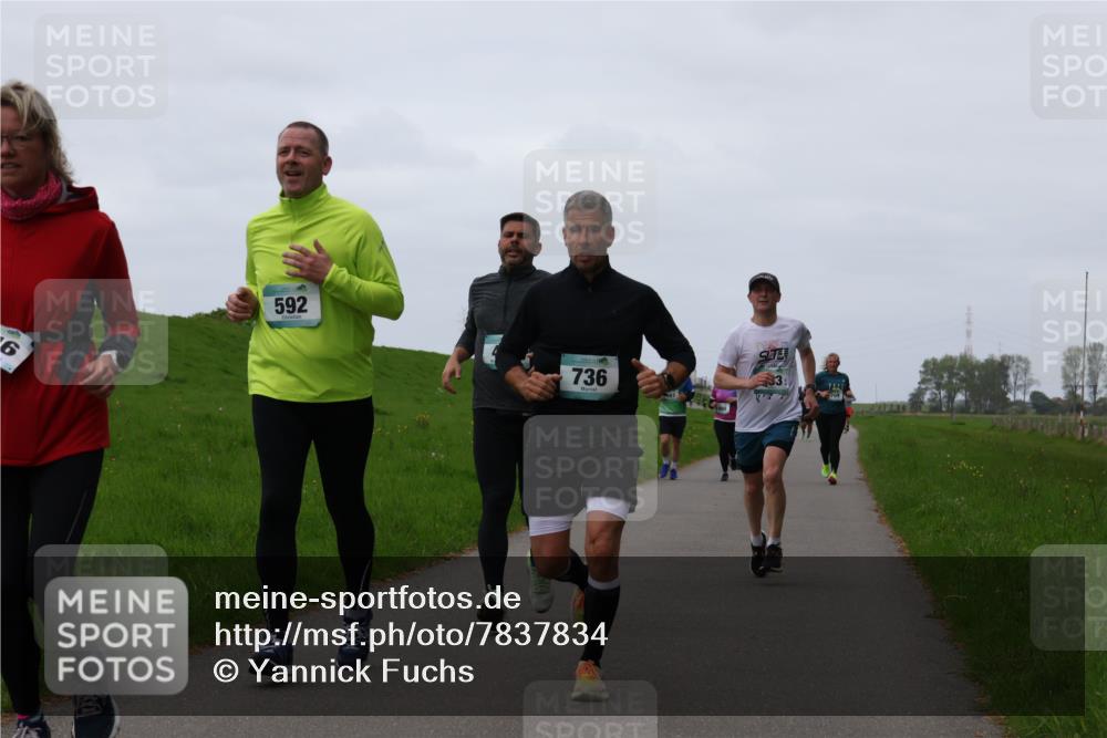 04.05.2025 - 8. Wedeler Halbmarathon Yannick Fuchs http://msf.ph/oto/7837834 04.05.2025 11:24:58 Laufen 69, 6, 592, 736 meine-sportfotos.de