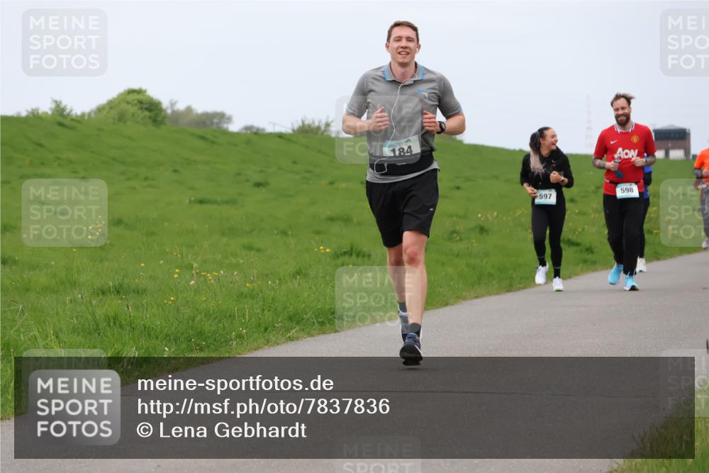 04.05.2025 - 8. Wedeler Halbmarathon Lena Gebhardt http://msf.ph/oto/7837836 04.05.2025 11:35:34 Laufen 184, 597, 598 meine-sportfotos.de