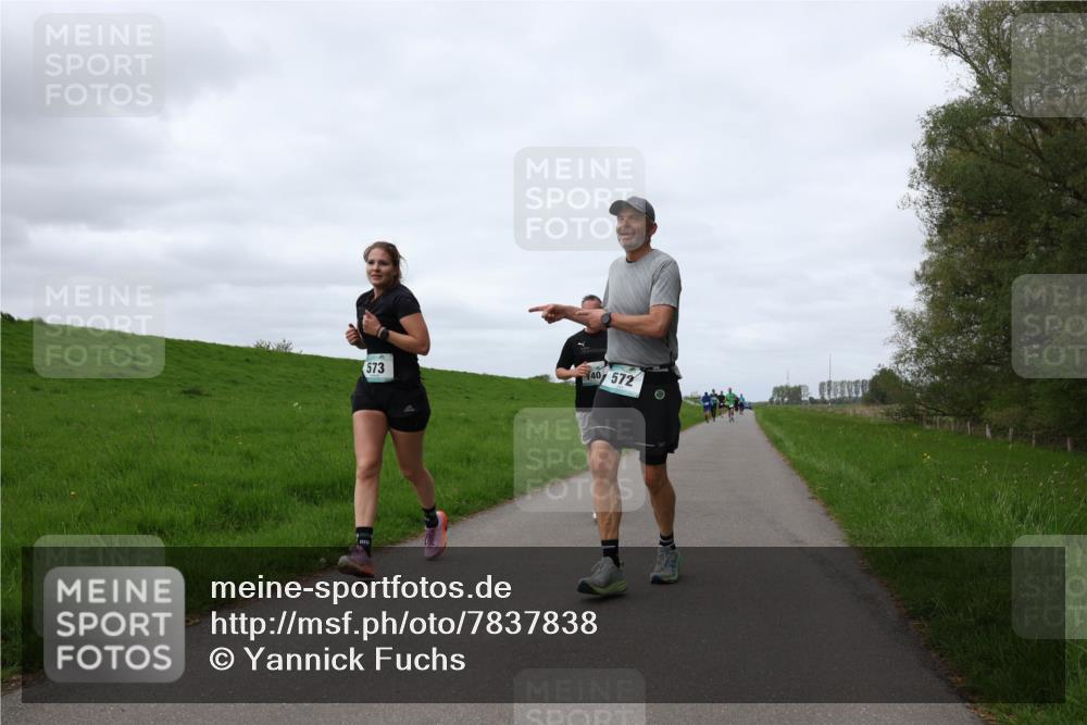 04.05.2025 - 8. Wedeler Halbmarathon Yannick Fuchs http://msf.ph/oto/7837838 04.05.2025 11:46:27 Laufen 40572, 573 meine-sportfotos.de