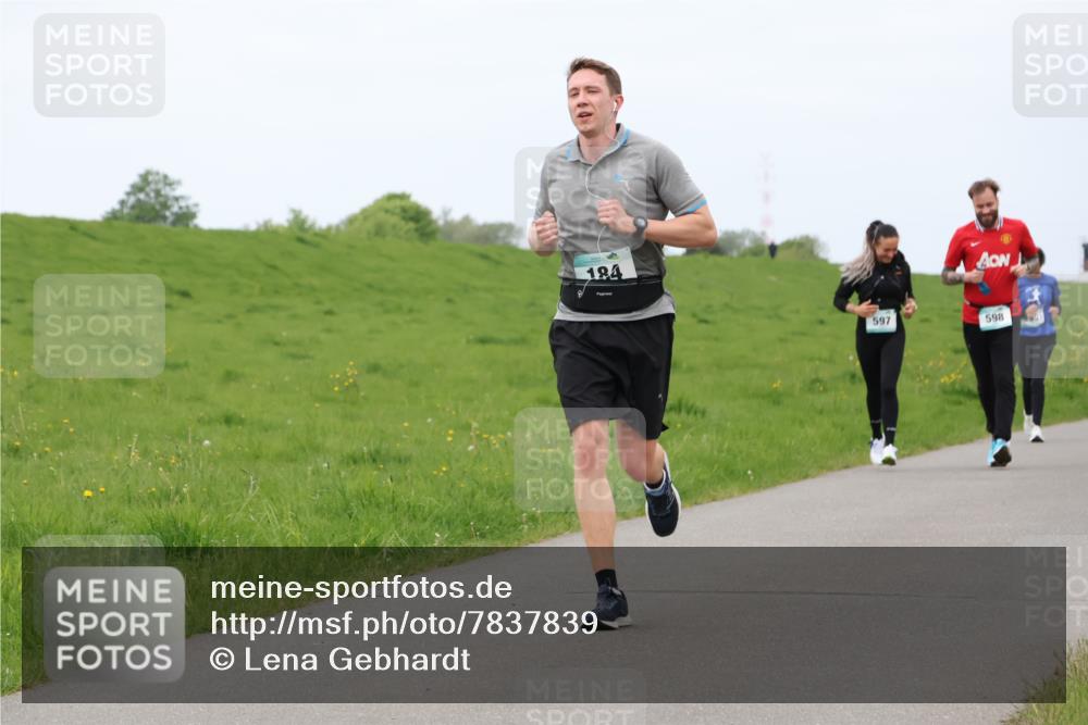 04.05.2025 - 8. Wedeler Halbmarathon Lena Gebhardt http://msf.ph/oto/7837839 04.05.2025 11:35:35 Laufen 184, 597, 598 meine-sportfotos.de