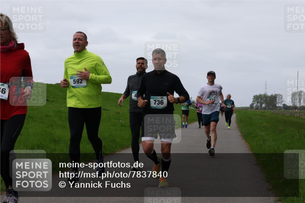 04.05.2025 - 8. Wedeler Halbmarathon Yannick Fuchs http://msf.ph/oto/7837840 04.05.2025 11:24:58 Laufen 16, 130, 592, 4, 736, 523 meine-sportfotos.de