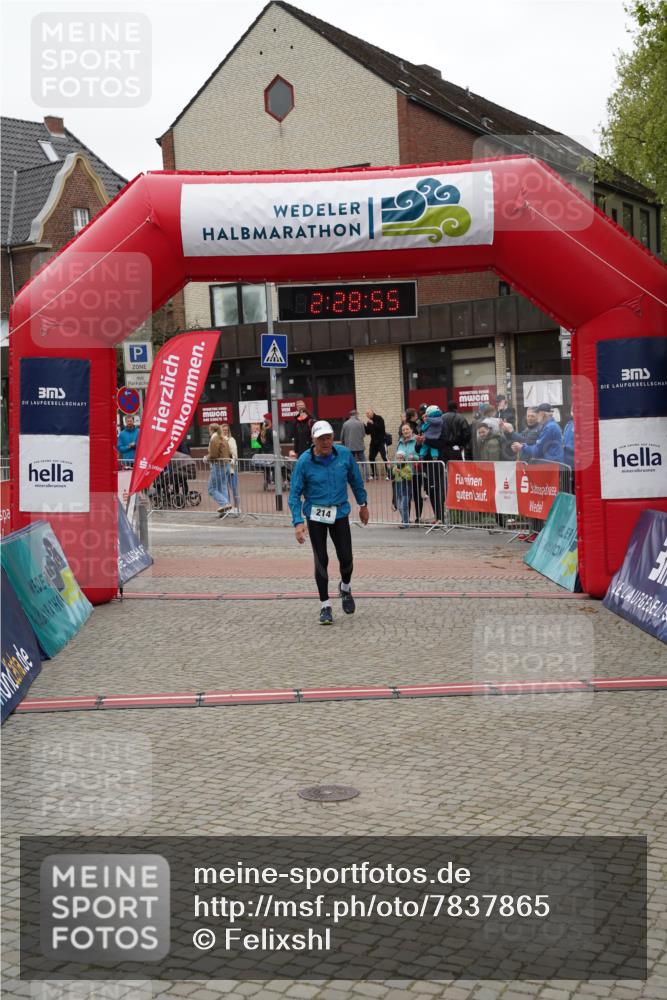04.05.2025 - 8. Wedeler Halbmarathon Felixshl http://msf.ph/oto/7837865 04.05.2025 12:28:53 Ziel 214 meine-sportfotos.de