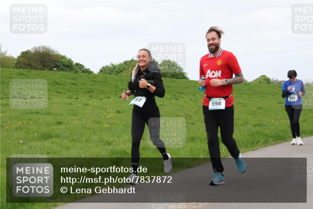 04.05.2025 - 8. Wedeler Halbmarathon Lena Gebhardt http://msf.ph/oto/7837872 04.05.2025 11:35:44 Laufen 97, 598, 295 meine-sportfotos.de