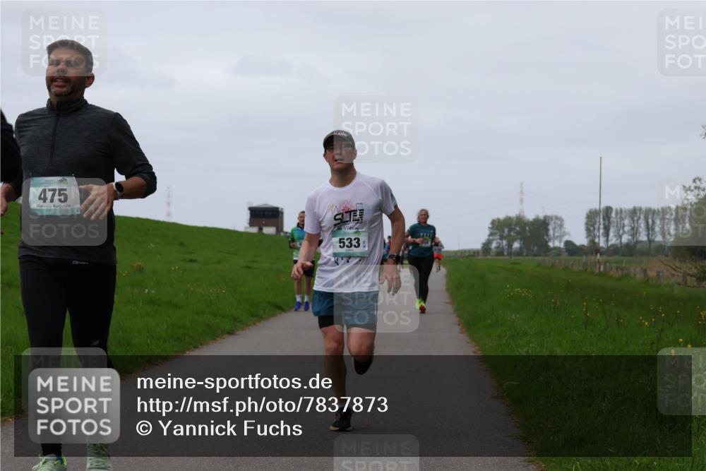 04.05.2025 - 8. Wedeler Halbmarathon Yannick Fuchs http://msf.ph/oto/7837873 04.05.2025 11:24:59 Laufen 475, 2023, 533 meine-sportfotos.de