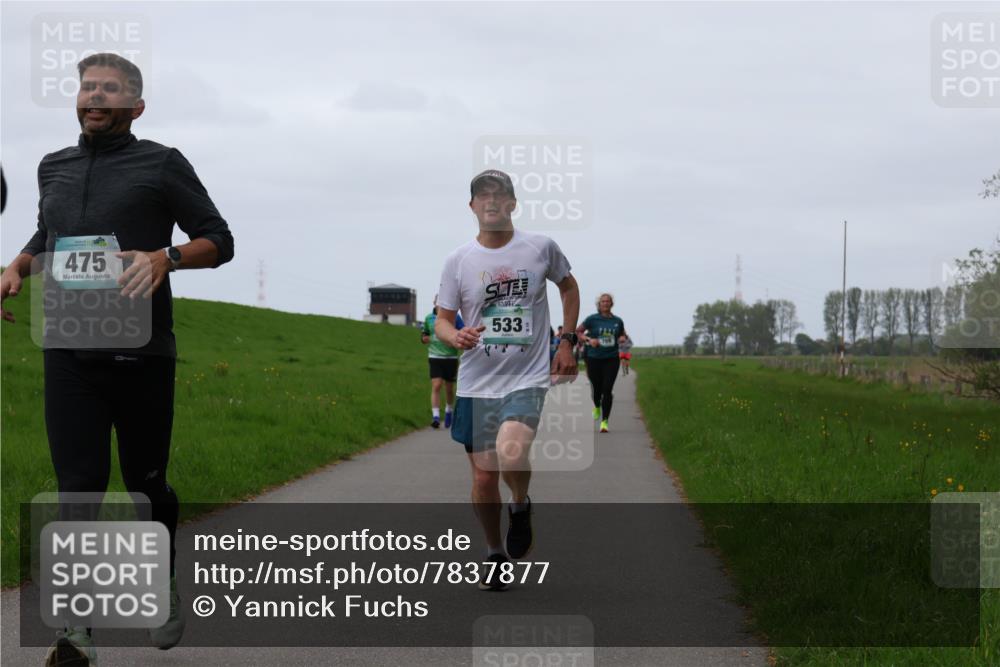 04.05.2025 - 8. Wedeler Halbmarathon Yannick Fuchs http://msf.ph/oto/7837877 04.05.2025 11:24:59 Laufen 475, 2023, 533, 7325 meine-sportfotos.de