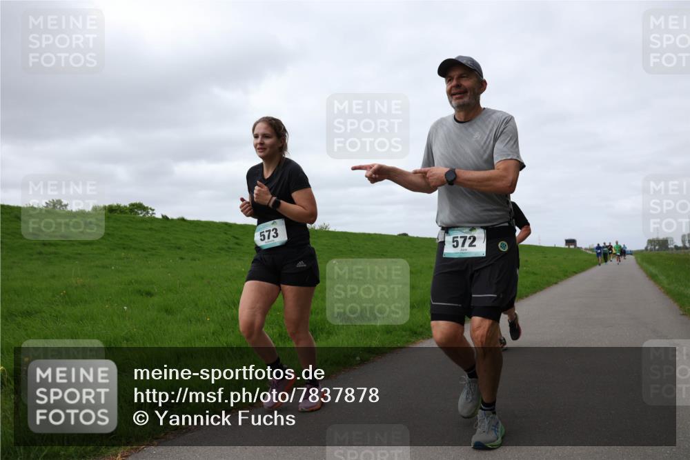 04.05.2025 - 8. Wedeler Halbmarathon Yannick Fuchs http://msf.ph/oto/7837878 04.05.2025 11:46:27 Laufen 573, 572 meine-sportfotos.de