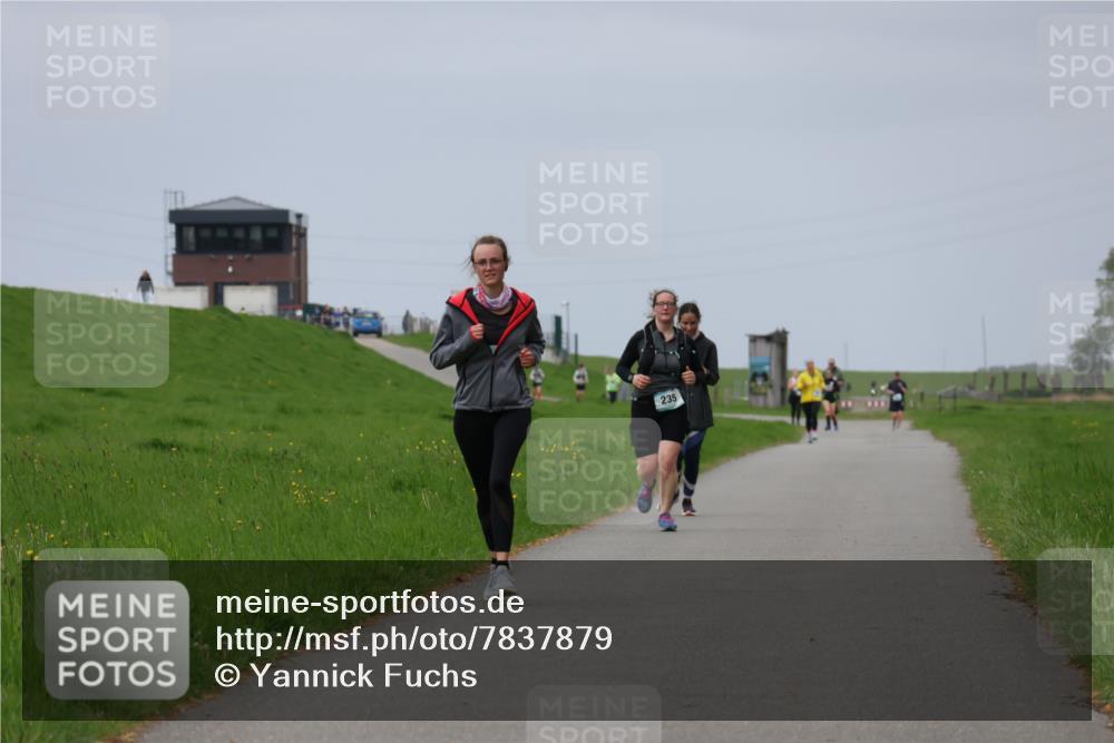 04.05.2025 - 8. Wedeler Halbmarathon Yannick Fuchs http://msf.ph/oto/7837879 04.05.2025 12:01:38 Laufen 235 meine-sportfotos.de