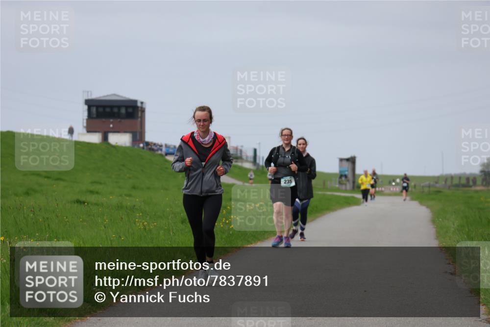 04.05.2025 - 8. Wedeler Halbmarathon Yannick Fuchs http://msf.ph/oto/7837891 04.05.2025 12:01:40 Laufen 235 meine-sportfotos.de