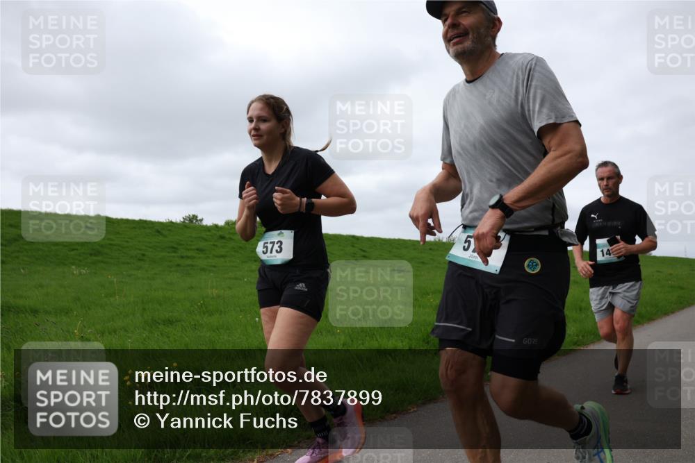 04.05.2025 - 8. Wedeler Halbmarathon Yannick Fuchs http://msf.ph/oto/7837899 04.05.2025 11:46:28 Laufen 573, 5, 14 meine-sportfotos.de