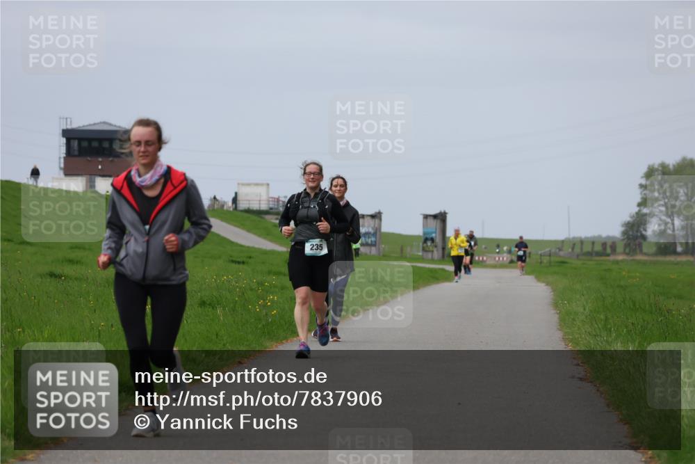 04.05.2025 - 8. Wedeler Halbmarathon Yannick Fuchs http://msf.ph/oto/7837906 04.05.2025 12:01:42 Laufen 235 meine-sportfotos.de