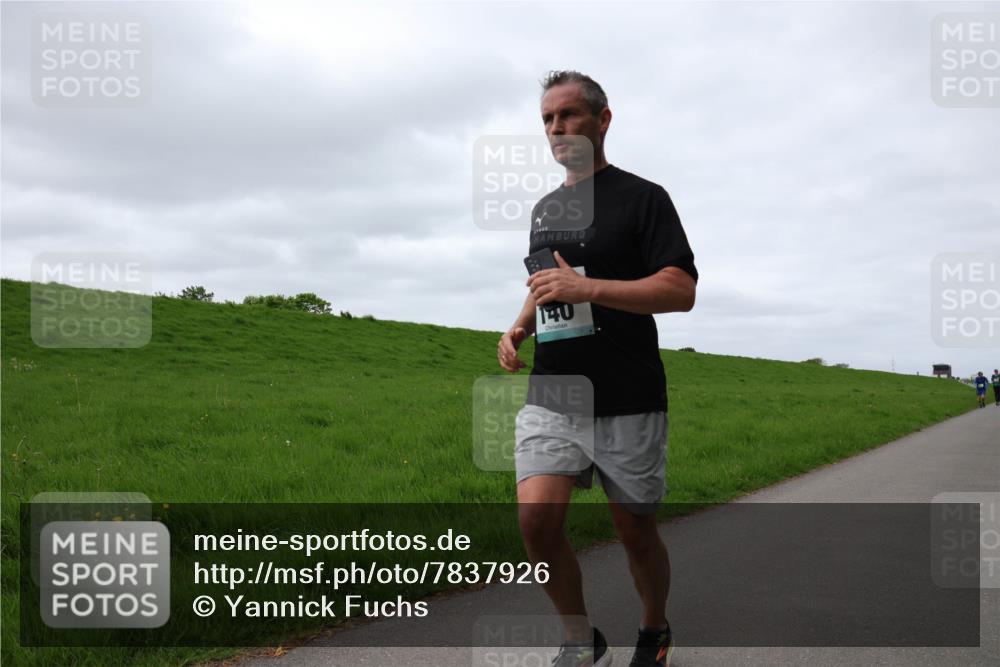 04.05.2025 - 8. Wedeler Halbmarathon Yannick Fuchs http://msf.ph/oto/7837926 04.05.2025 11:46:29 Laufen 140 meine-sportfotos.de